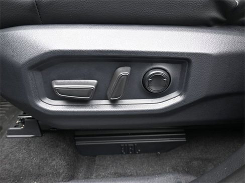 Used 2025 Toyota Tundra Limited image 31