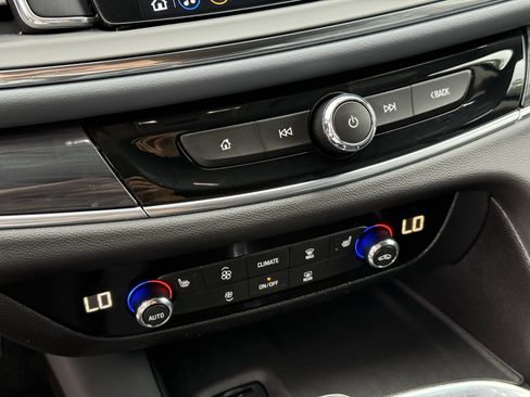 Used 2020 Buick Enclave Essence w/ Sport Touring Edition image 22