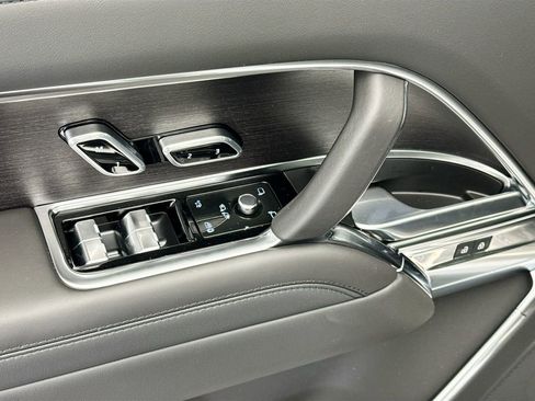 New 2026 Land Rover Range Rover Long Wheelbase SE image 22