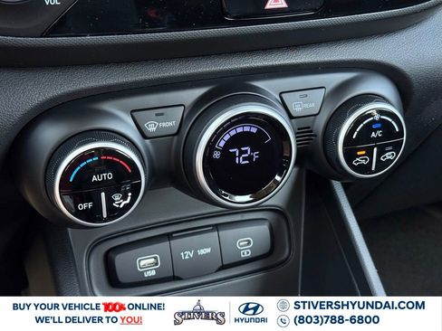 Certified 2025 Hyundai Venue SEL image 29