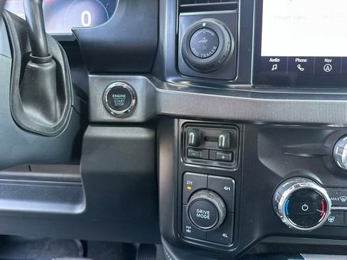 Certified 2025 Ford F250 Platinum w/ FX4 Off-Road Package AWD/4WD image 28