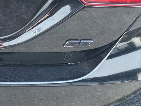 Used 2024 Toyota Camry SE image 5