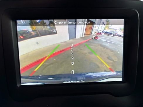 Used 2018 Jeep Renegade Latitude image 18