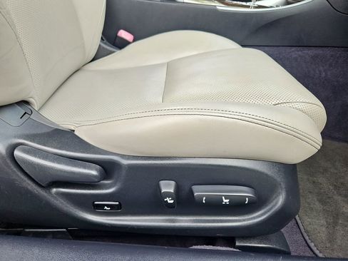 Used 2013 Lexus IS 250C image 29