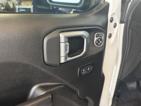 Used 2024 Jeep Wrangler Unlimited Sport AWD/4WD image 23