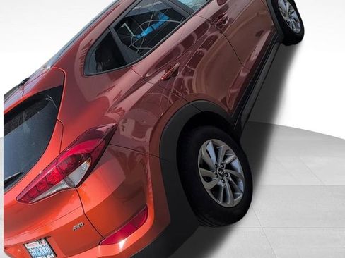 Used 2016 Hyundai Tucson SE w/ Option Group 02 AWD/4WD image 11