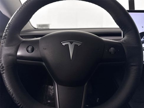 Used 2021 Tesla Model 3 Long Range image 16