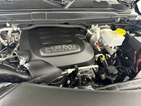 Used 2025 RAM 2500 Big Horn AWD/4WD image 34