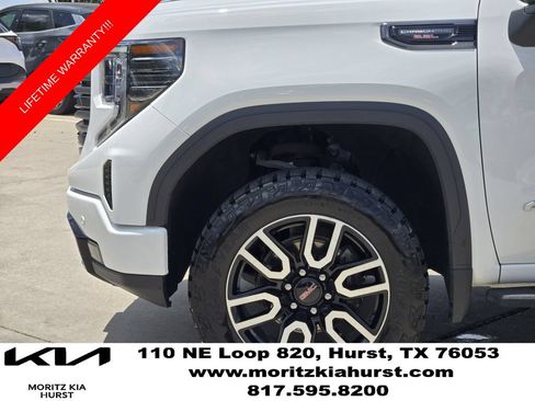 Used 2024 GMC Sierra 1500 AT4 w/ Technology Package AWD/4WD image 14