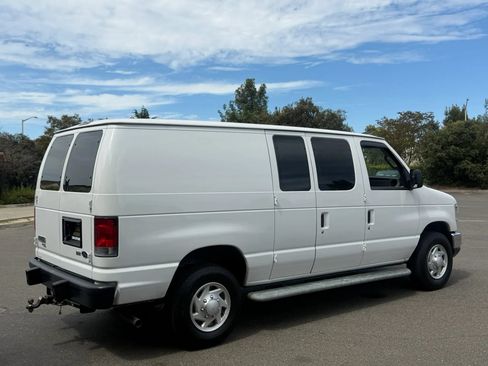 Used 2014 Ford E-250 and Econoline 250 w/ Power Group RWD image 8