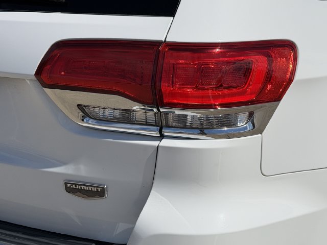 Used 2018 Jeep Grand Cherokee Summit w/ Trailer Tow Group IV RWD image 7