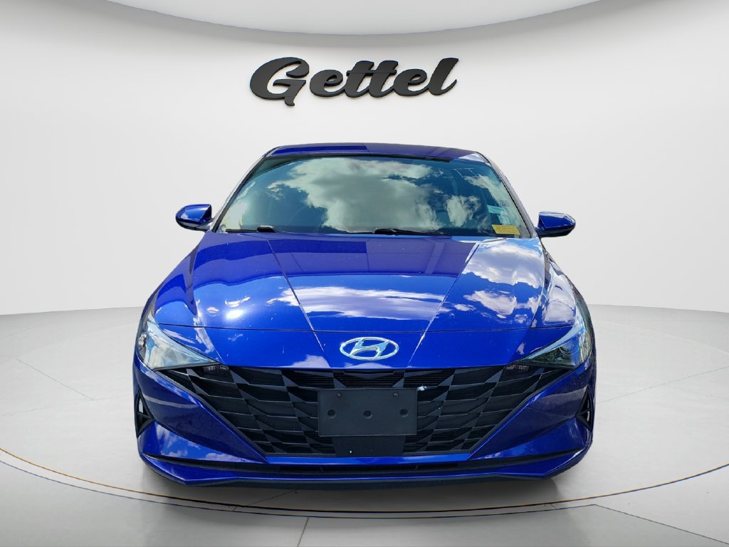 Used 2023 Hyundai Elantra SEL w/ Convenience Package FWD image 3