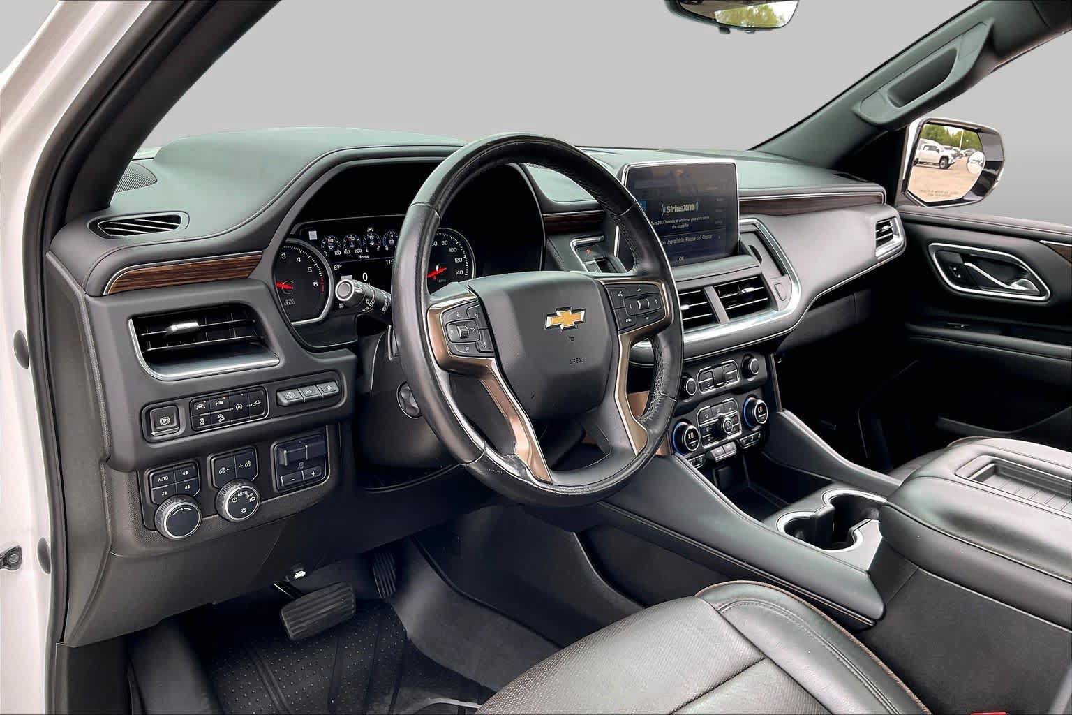 Used 2021 Chevrolet Tahoe High Country w/ Premium Package AWD/4WD image 17