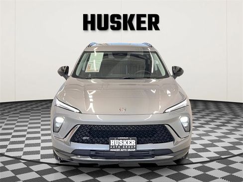 Certified 2025 Buick Envision Sport Touring image 3