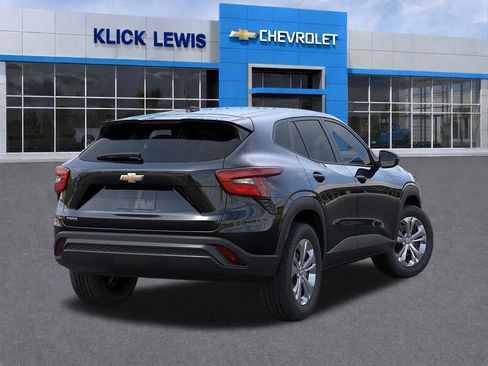 New 2026 Chevrolet Trax LS FWD image 4