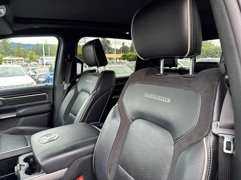 Used 2023 RAM 1500 Laramie AWD/4WD image 4
