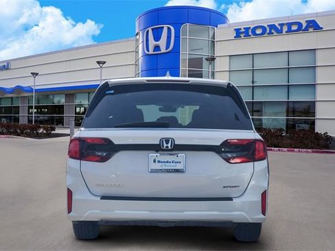 Certified 2025 Honda Odyssey Sport-L image 5