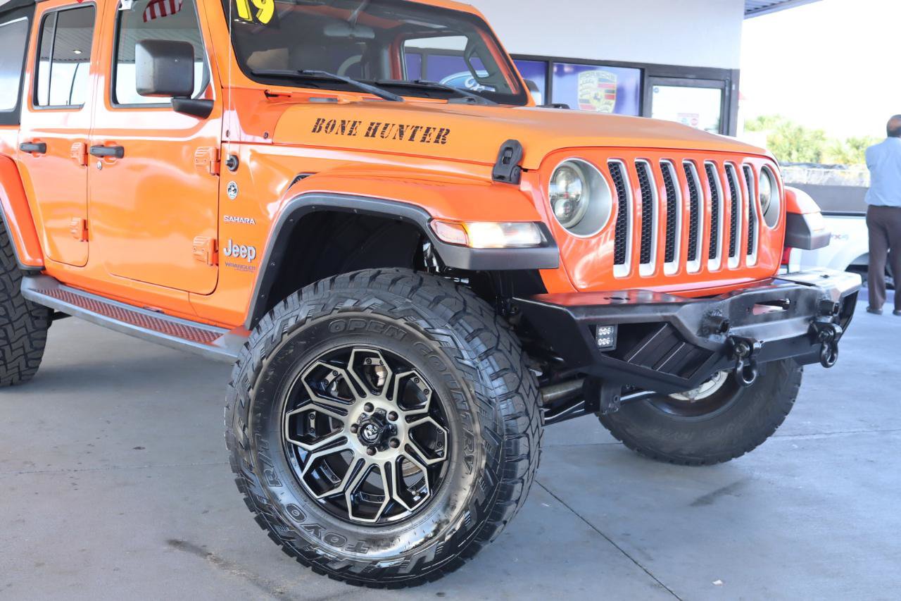 Used 2019 Jeep Wrangler Unlimited Sahara AWD/4WD image 2