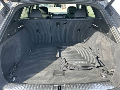 Used 2023 Audi e-tron Premium Plus w/ Premium Plus Package image 11