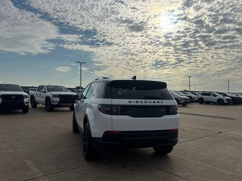 Used 2020 Land Rover Discovery Sport SE AWD/4WD image 18