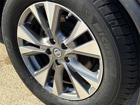 Used 2017 Nissan Murano S w/ Navigation Package image 11