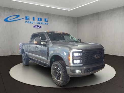New 2026 Ford F250 XLT w/ XLT Premium Package AWD/4WD image 1