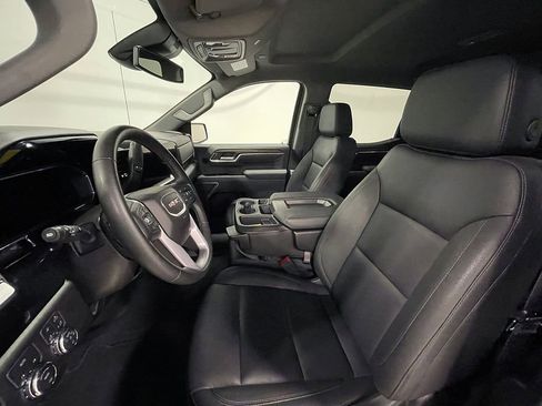 Used 2026 GMC Sierra 1500 SLT AWD/4WD image 3