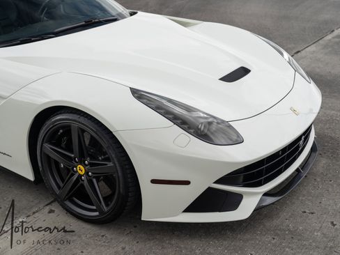 Used 2015 Ferrari F12 Berlinetta image 23