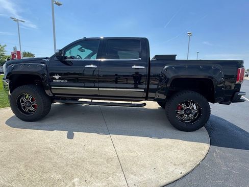 Used 2017 GMC Sierra 1500 SLT w/ SLT Premium Package AWD/4WD image 3
