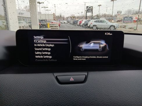 Certified 2024 MAZDA CX-90 Plug-In Hybrid w/ Preferred image 24