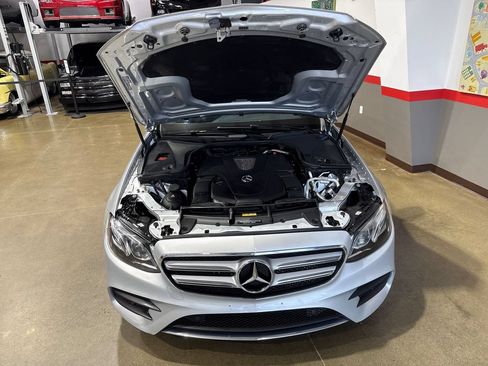 Used 2017 Mercedes-Benz E 400 4MATIC Wagon image 55