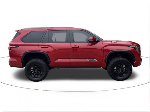 Used 2025 Toyota Sequoia Platinum image 2