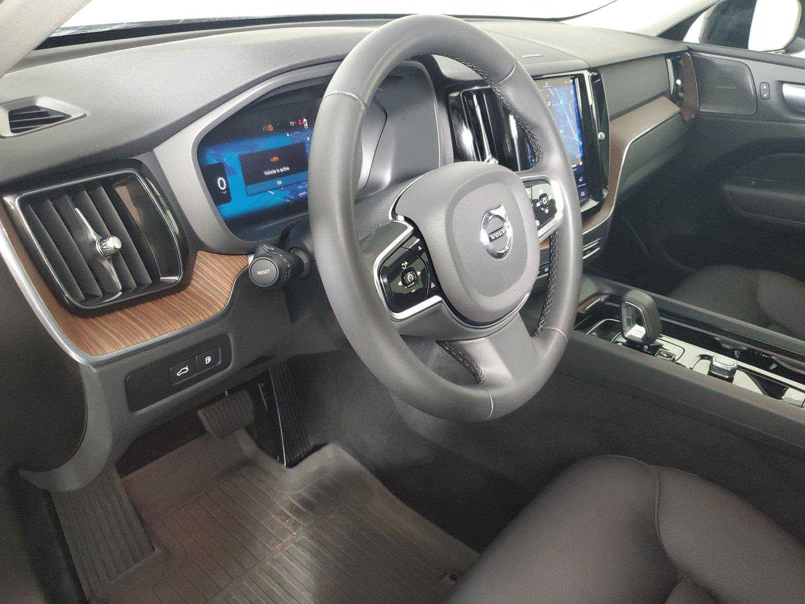 Used 2024 Volvo XC60 T8 Plus w/ Protection Package Premier AWD/4WD image 24
