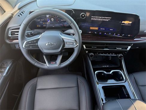 New 2026 Chevrolet Traverse Z71 w/ Driver Confidence Package image 12