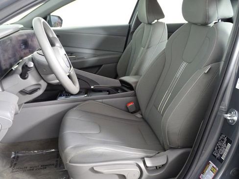 Used 2024 Hyundai Elantra SEL image 10