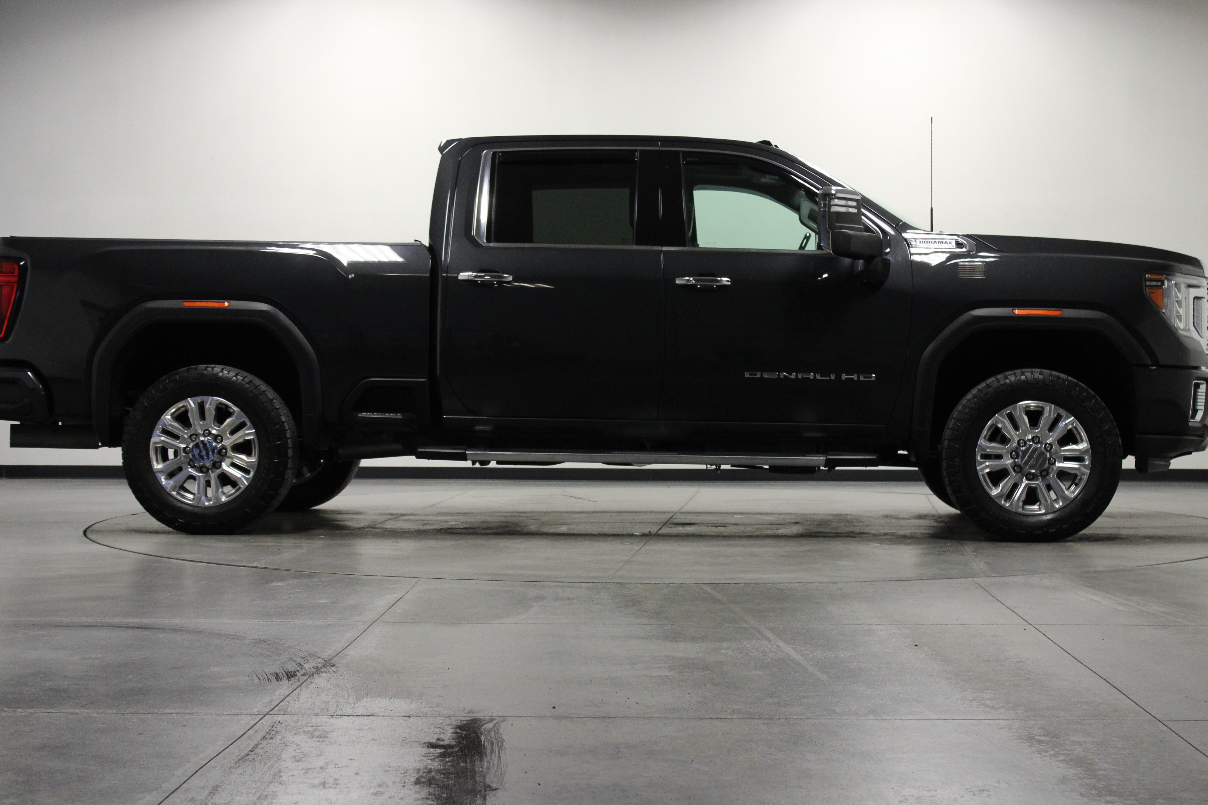 Used 2020 GMC Sierra 2500 Denali w/ Denali Ultimate Package AWD/4WD image 3