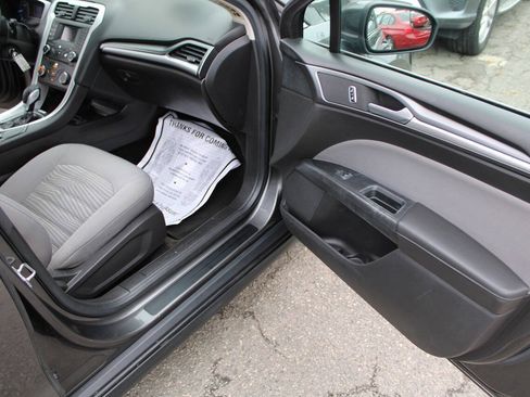 Used 2016 Ford Fusion S FWD image 38