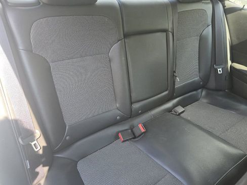 Used 2015 Chevrolet Malibu LT FWD image 16