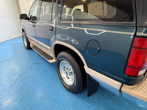 Used 1994 Ford Explorer 4WD 4-Door image 15
