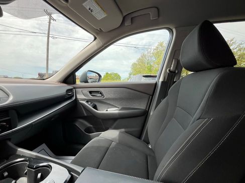 Used 2023 Nissan Rogue S image 16