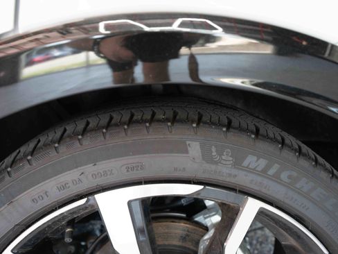 Used 2026 Toyota Prius Plug-In Hybrid w/ Limited Premium Package image 30