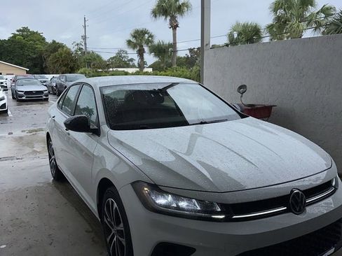 Used 2025 Volkswagen Jetta Sport FWD image 7