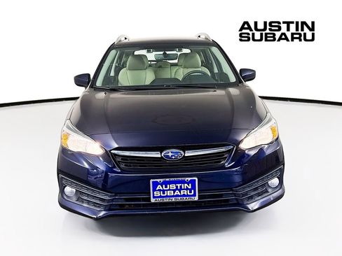 Used 2020 Subaru Impreza Premium image 2