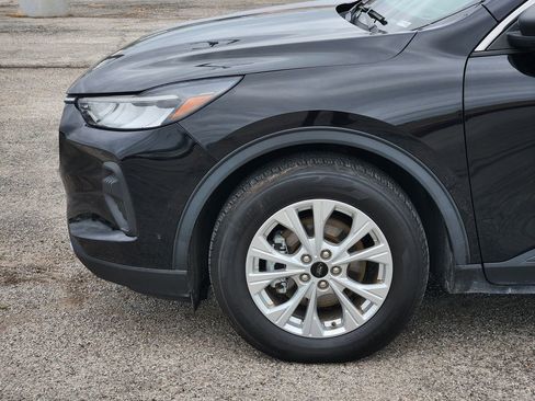 Used 2023 Ford Escape Active w/ Cold Weather Package image 8