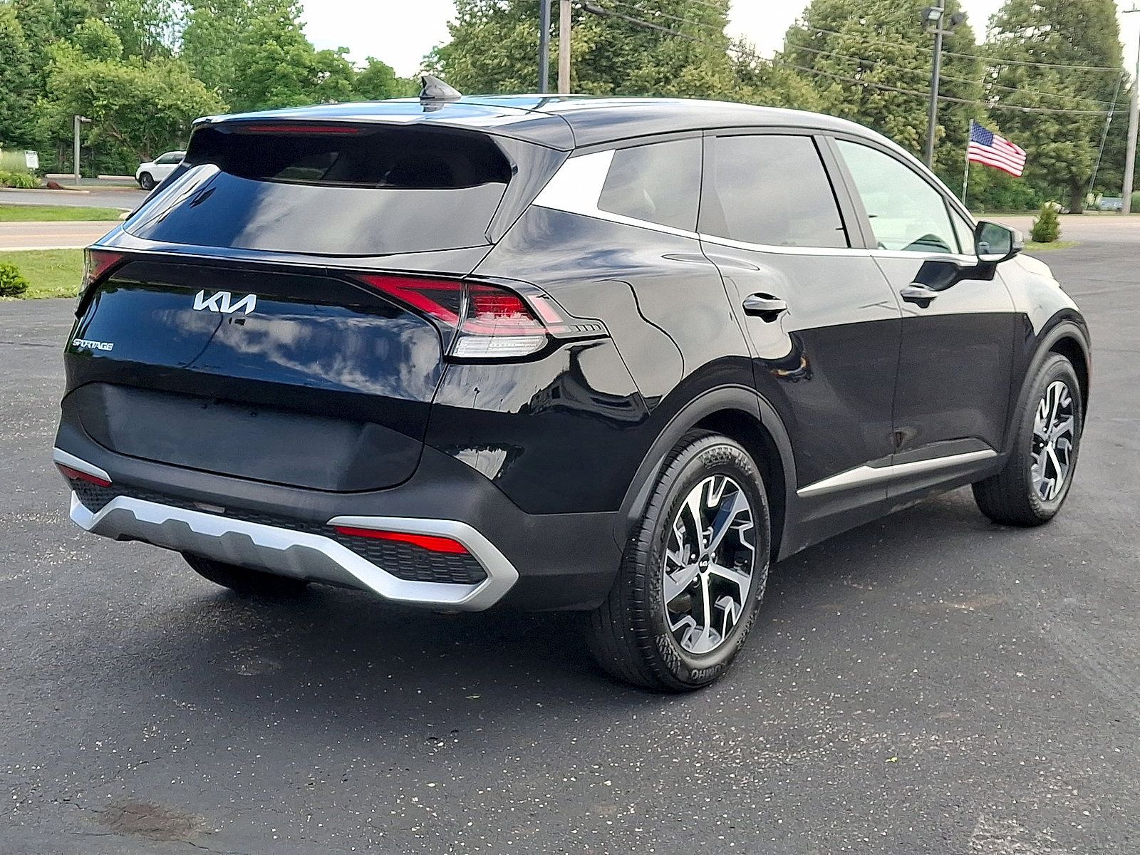 Used 2025 Kia Sportage EX FWD image 25
