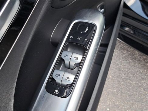 Used 2023 Mercedes-Benz C 300 Sedan image 22