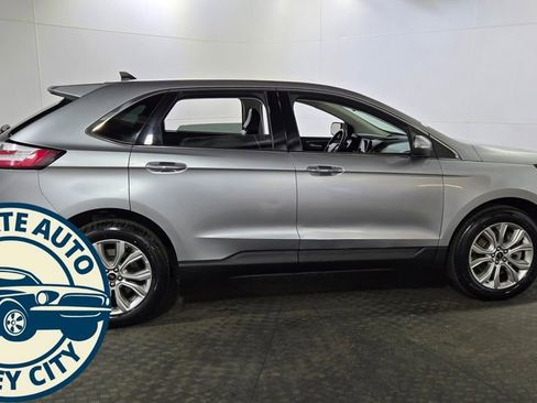 Used 2023 Ford Edge Titanium image 8
