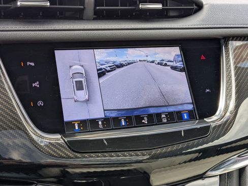Used 2021 Cadillac XT6 Sport AWD/4WD image 22