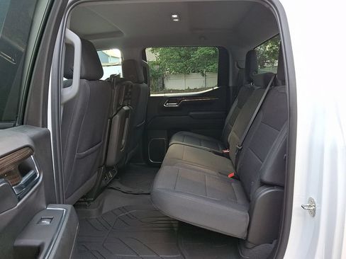 Used 2024 Chevrolet Silverado 1500 LT AWD/4WD image 10