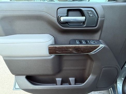 Used 2021 GMC Sierra 1500 SLE w/ Preferred Package image 14